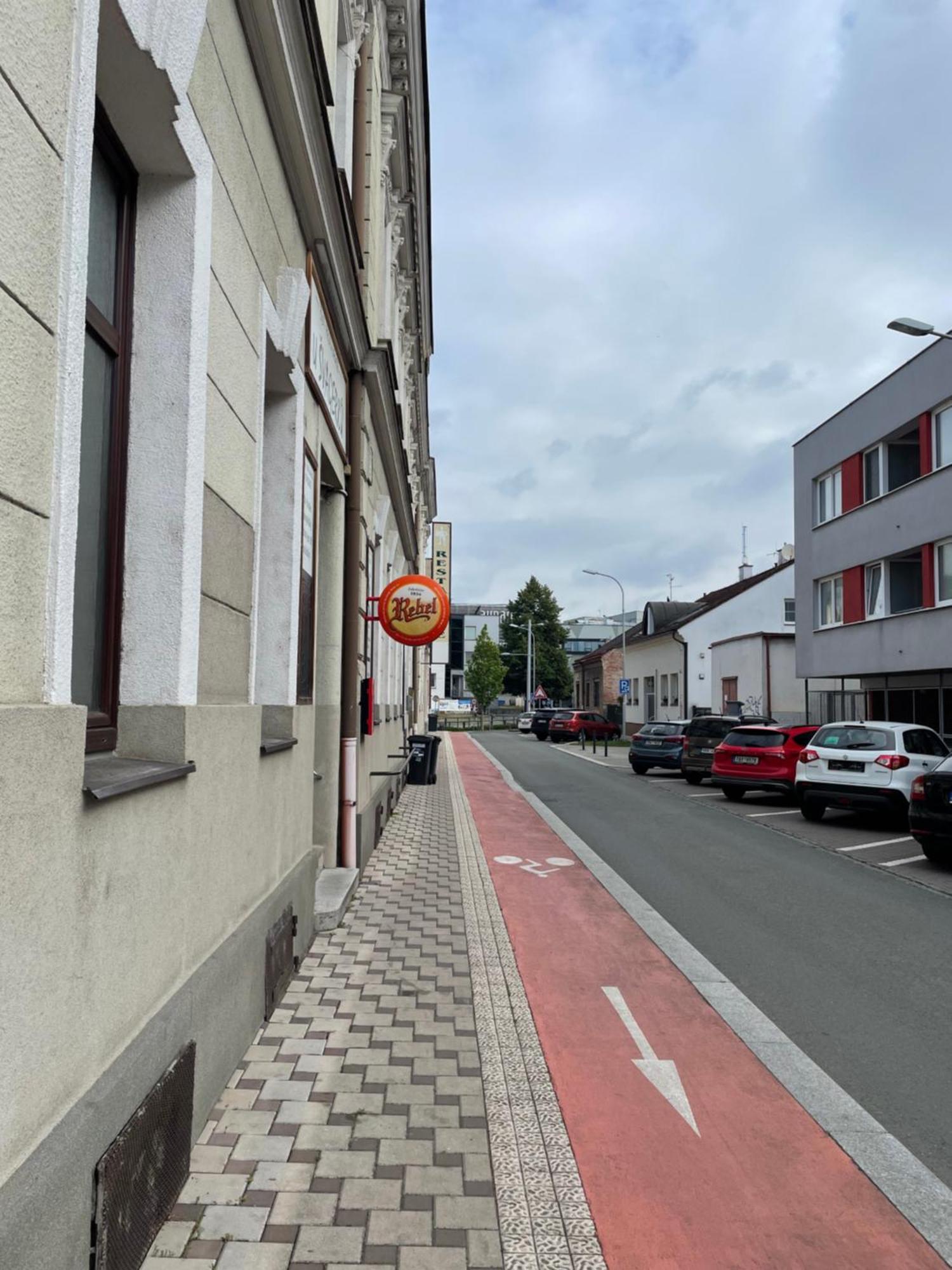 Ostello Kolotuk Hradec Králové Esterno foto
